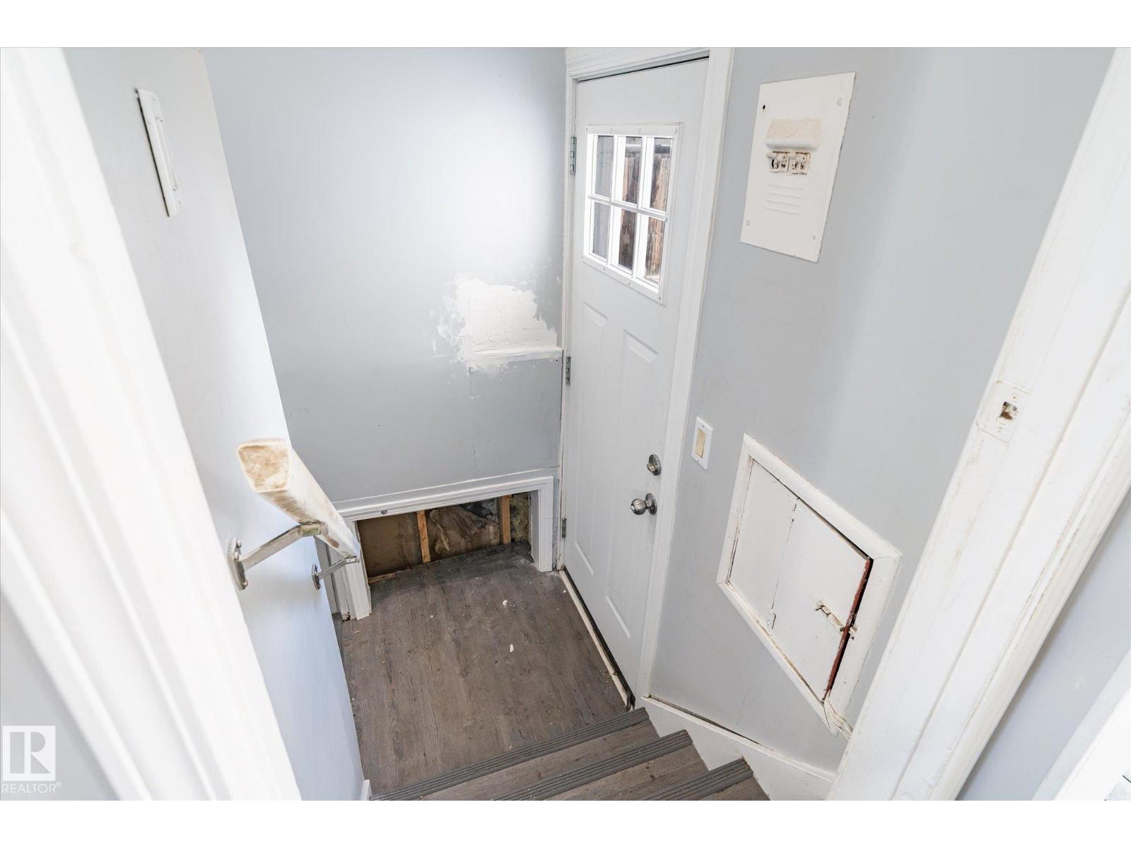 10439 159 ST NW, Edmonton