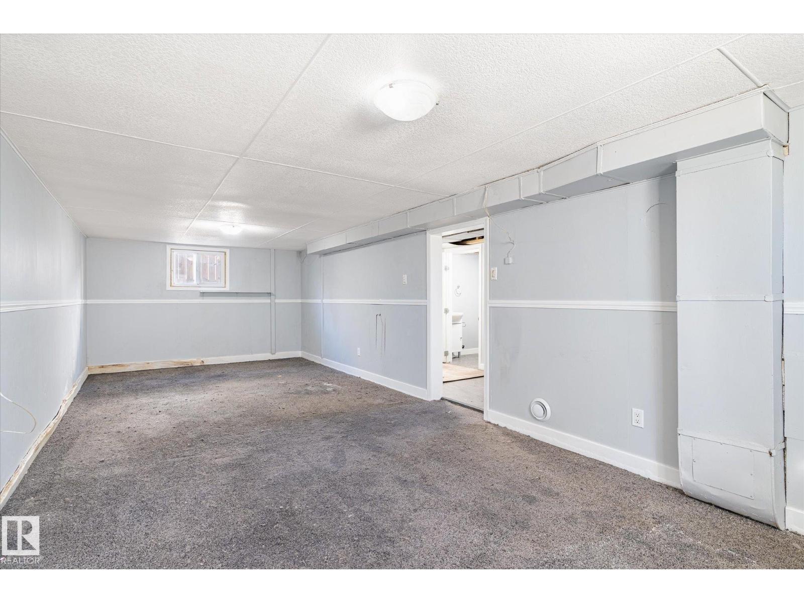 10439 159 ST NW, Edmonton