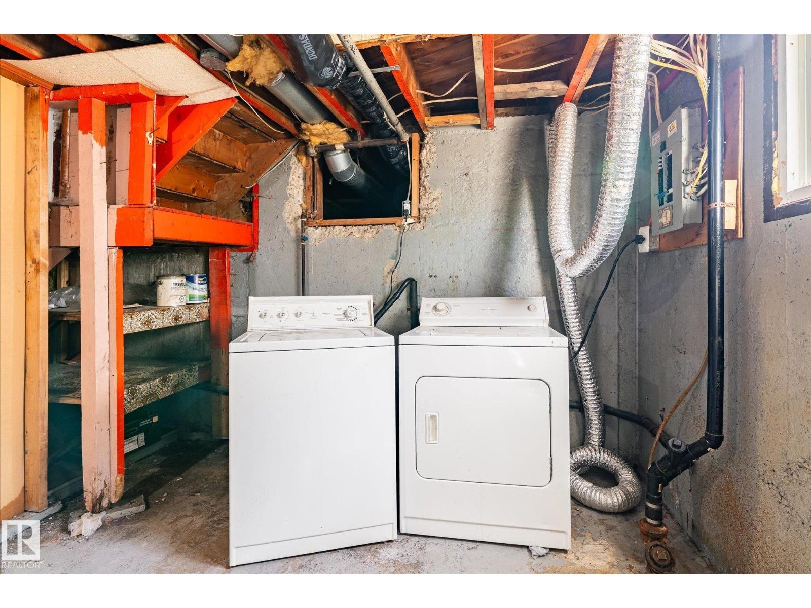 10439 159 ST NW, Edmonton