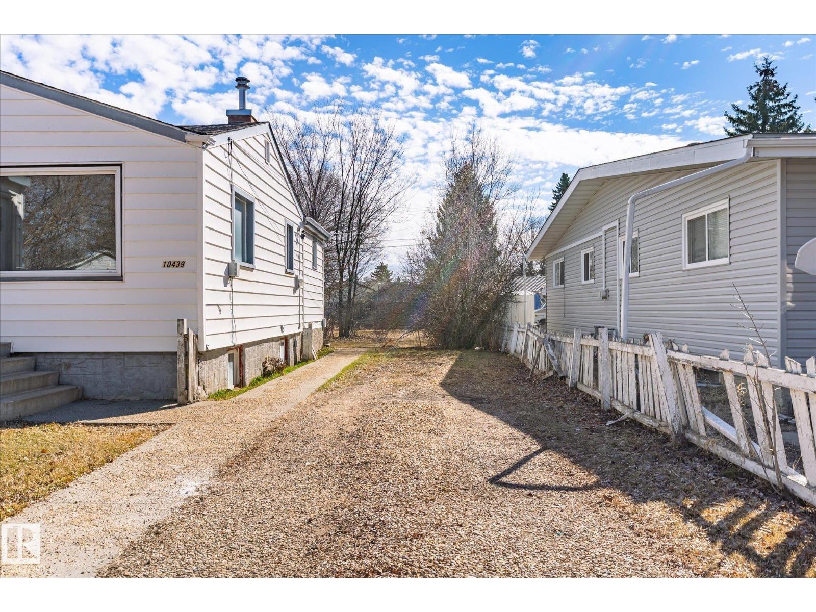 10439 159 ST NW, Edmonton