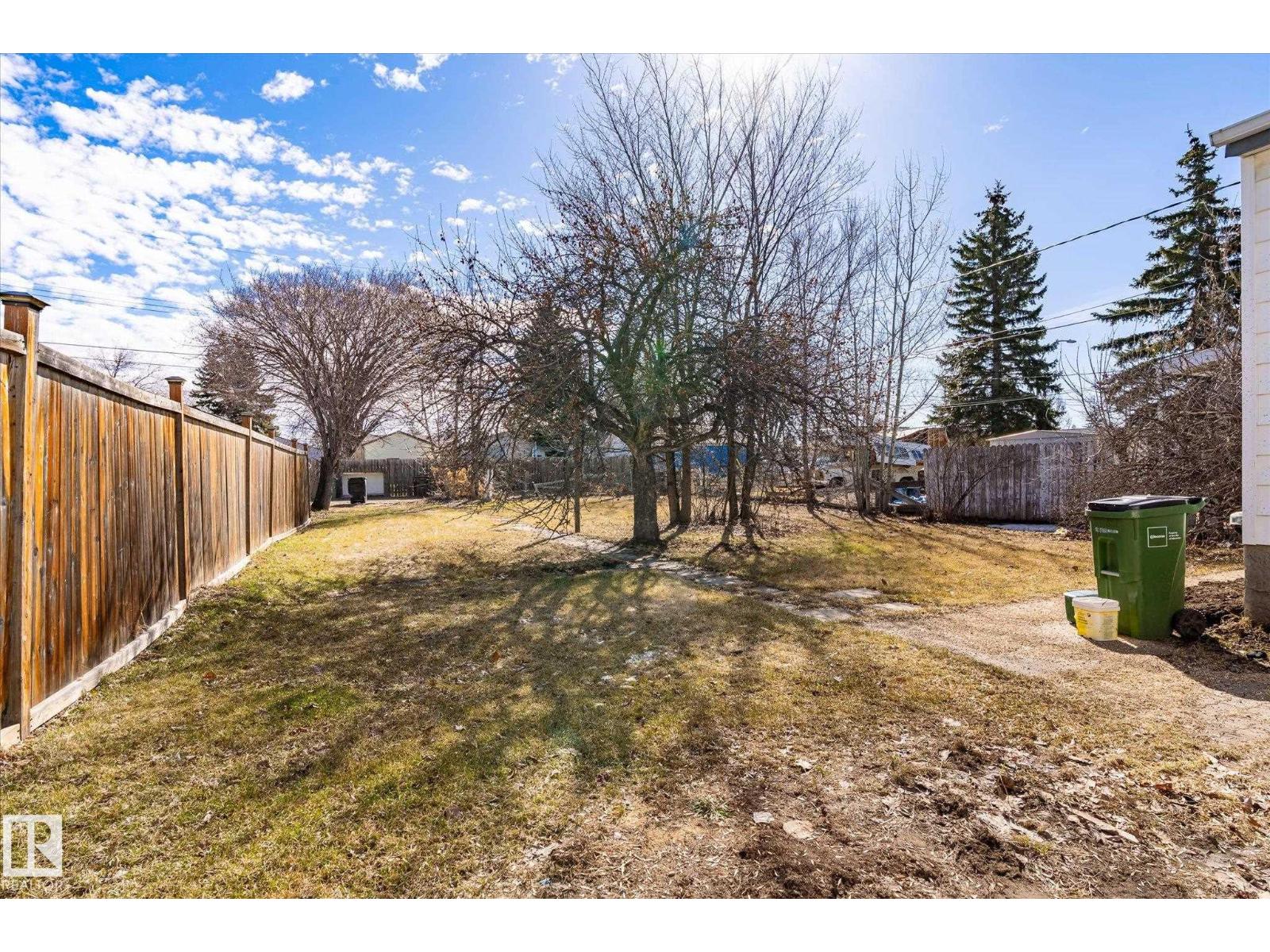 10439 159 ST NW, Edmonton