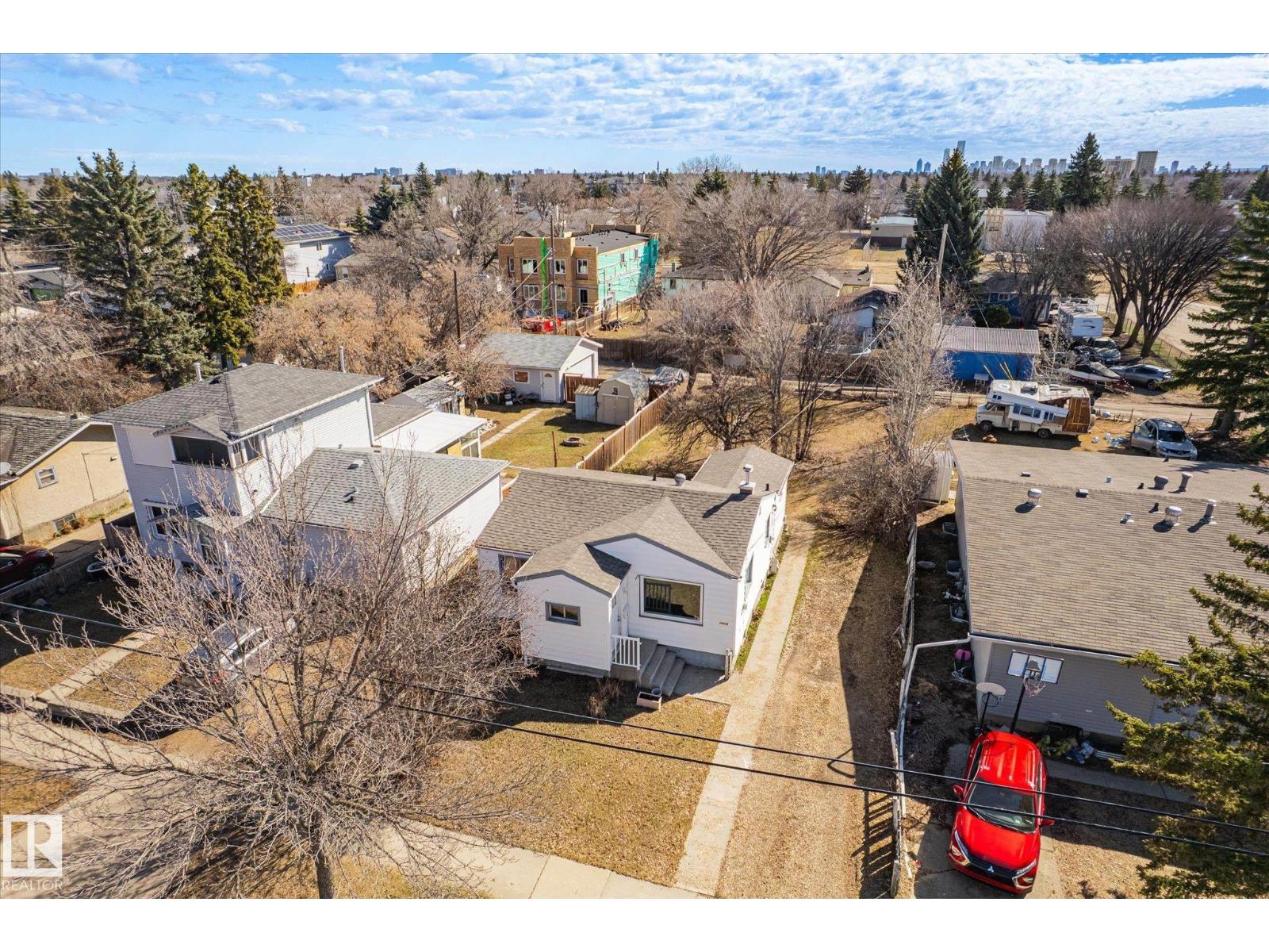 10439 159 ST NW, Edmonton