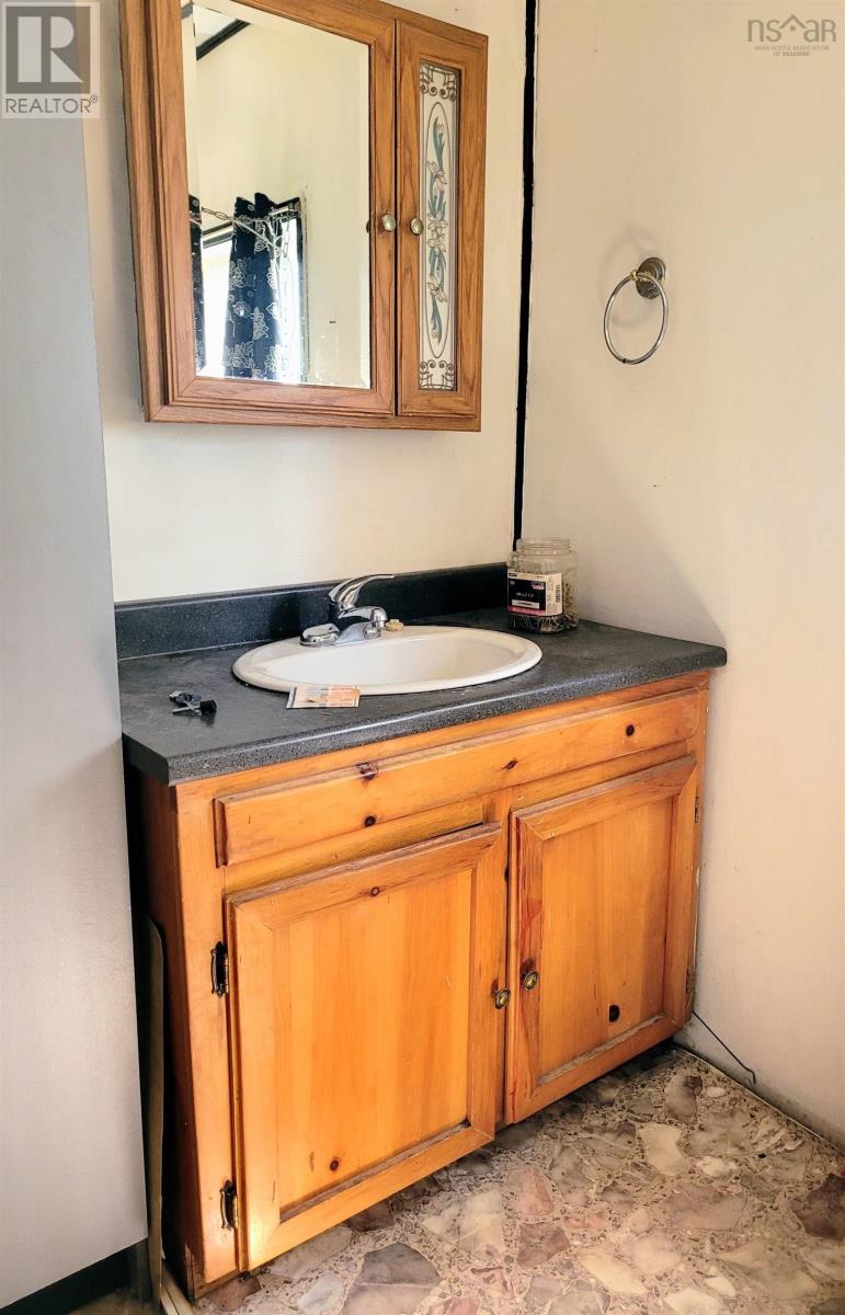 Property 23 of 25 of 4556 Canaan Road