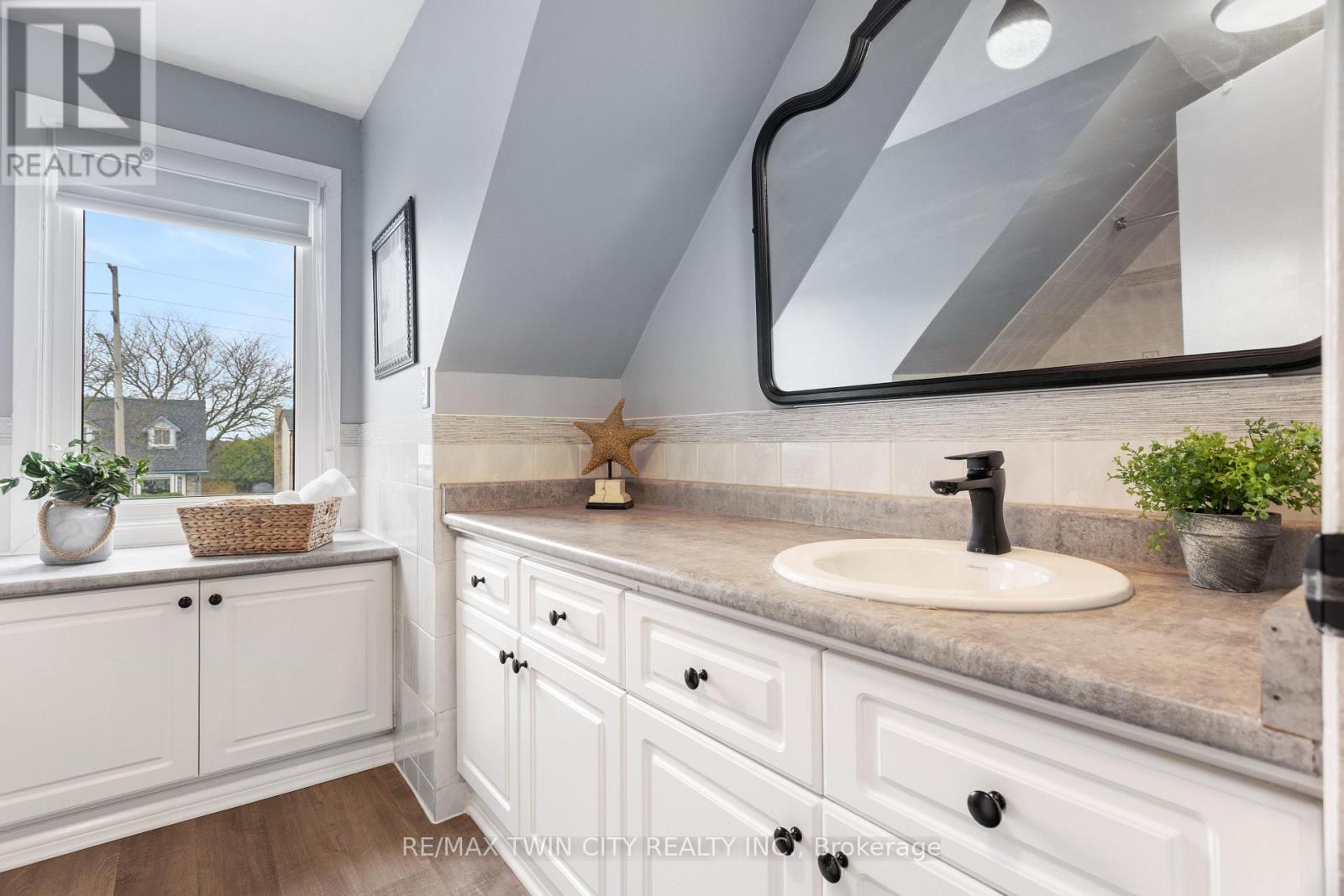 769 SCOTTSDALE DRIVE - 25