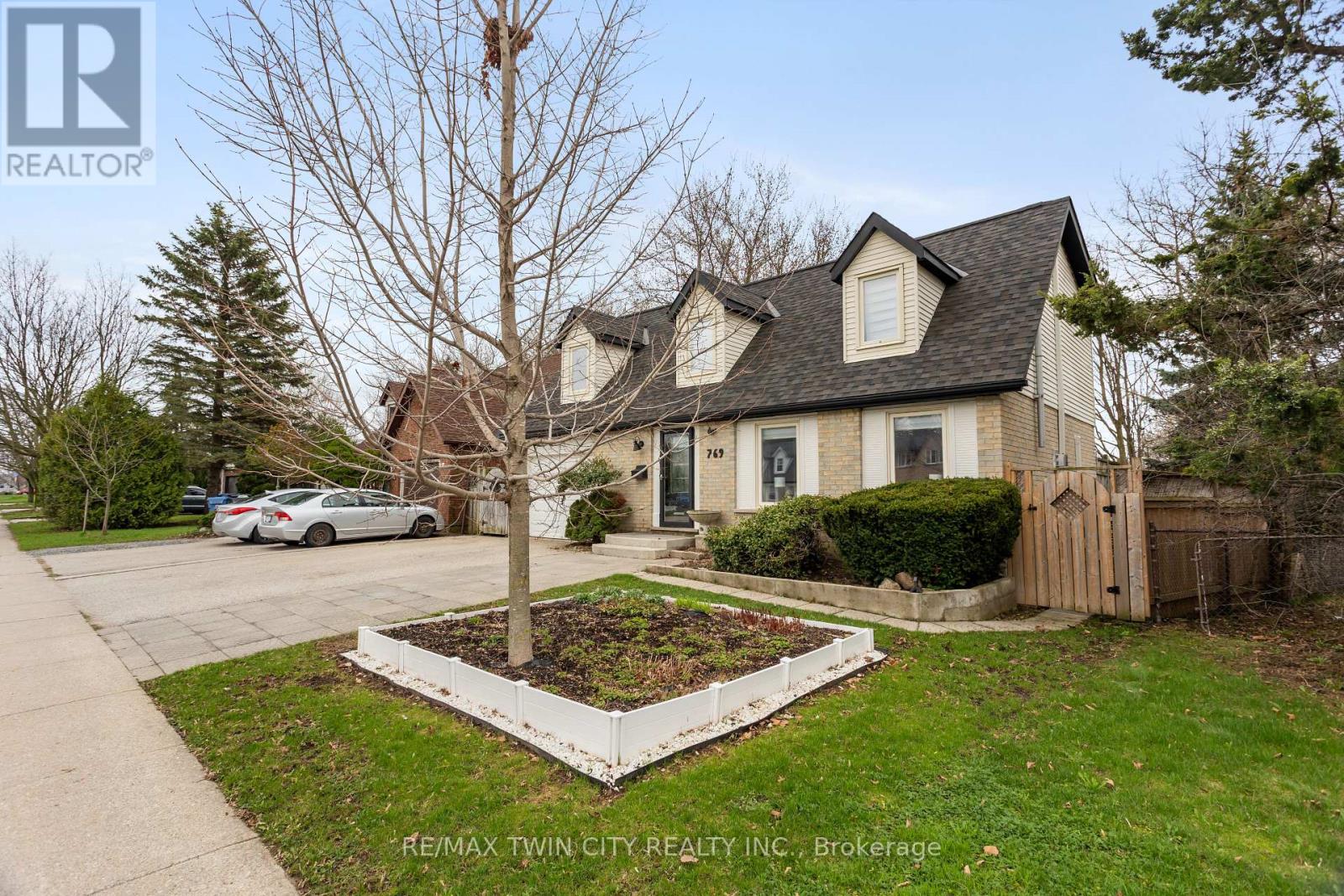 769 SCOTTSDALE DRIVE - 40