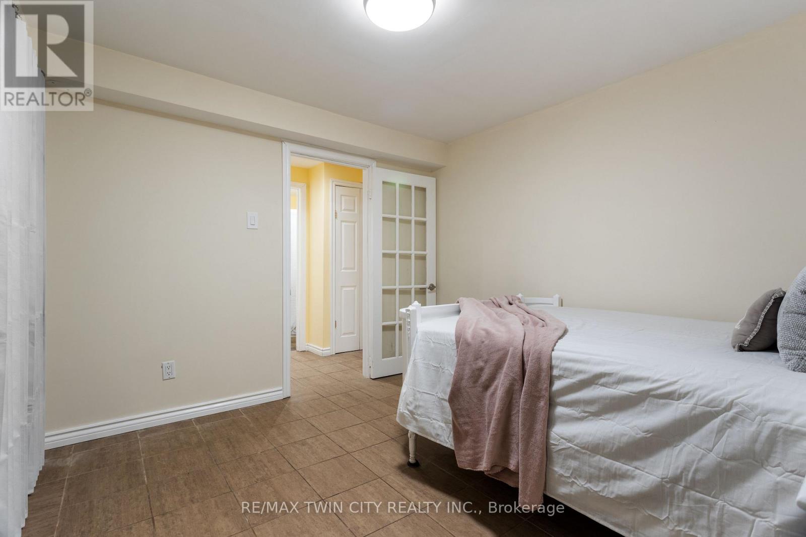 769 SCOTTSDALE DRIVE - 50