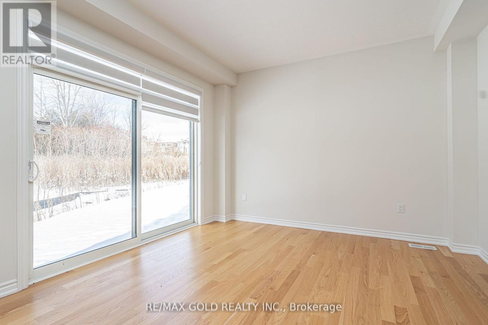 33 GILHAM WAY — photo 15