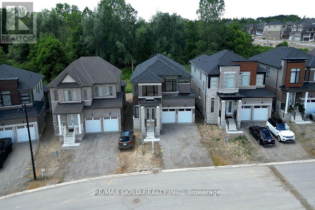33 GILHAM WAY — photo 3