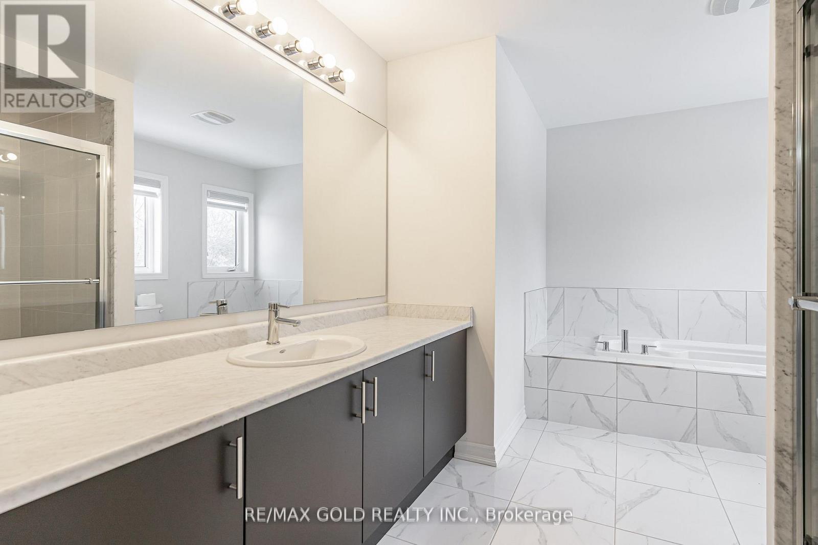 33 GILHAM WAY — photo 33