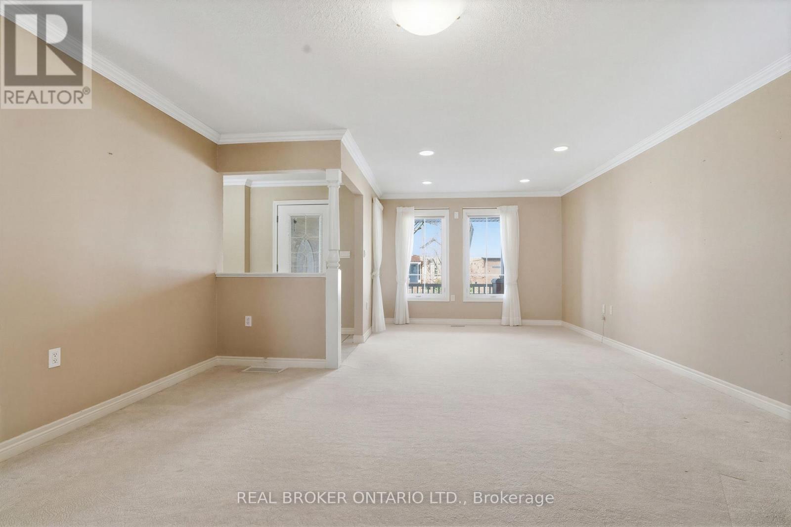 17 PARKSIDE DRIVE — photo 22