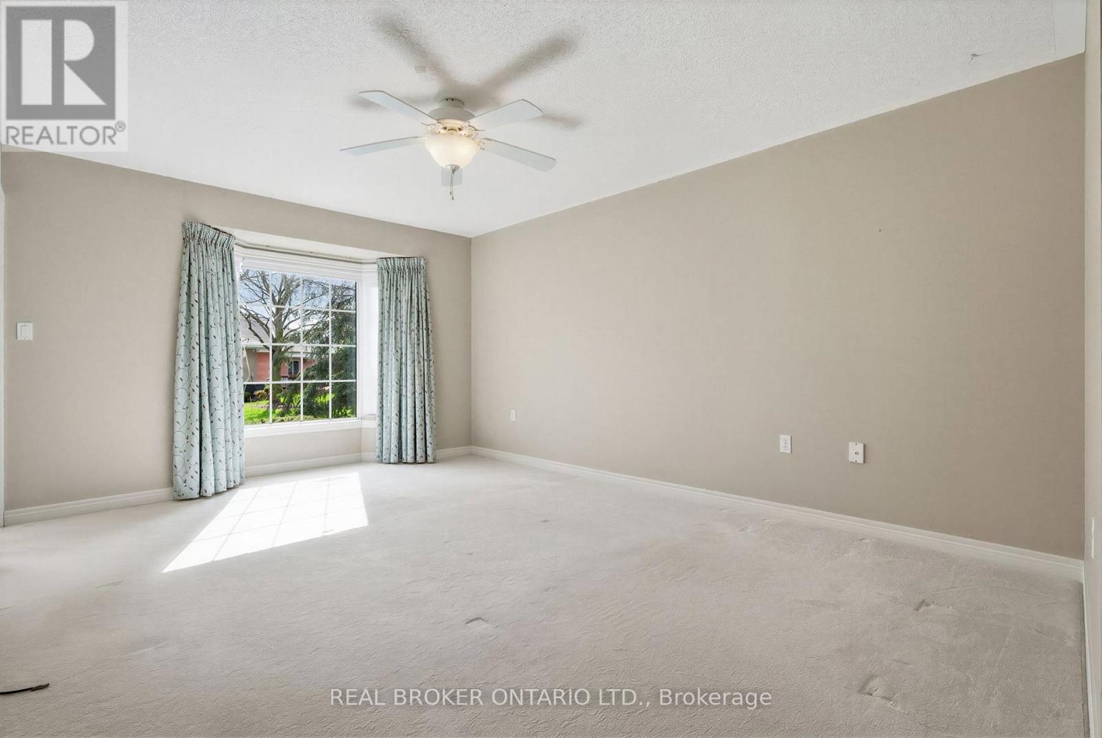 17 PARKSIDE DRIVE - 24