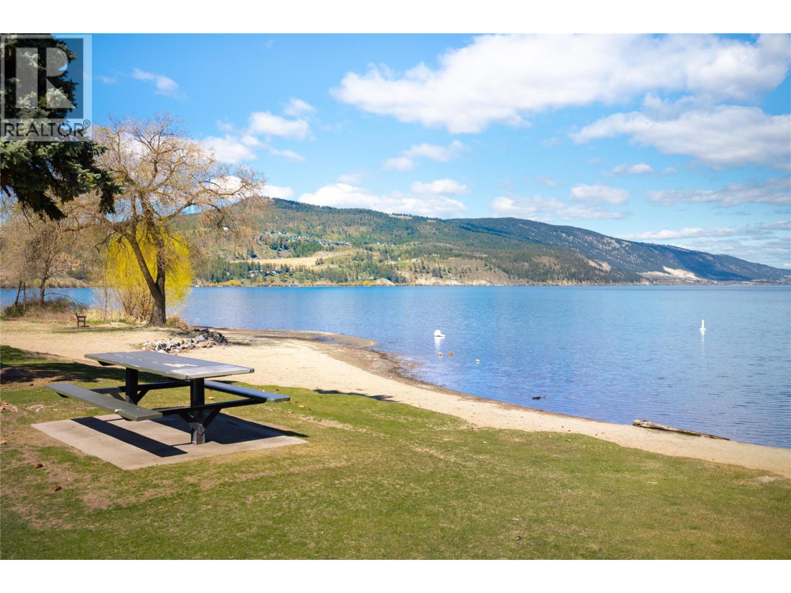 #109-3570 WOODSDALE Road, Lake Country