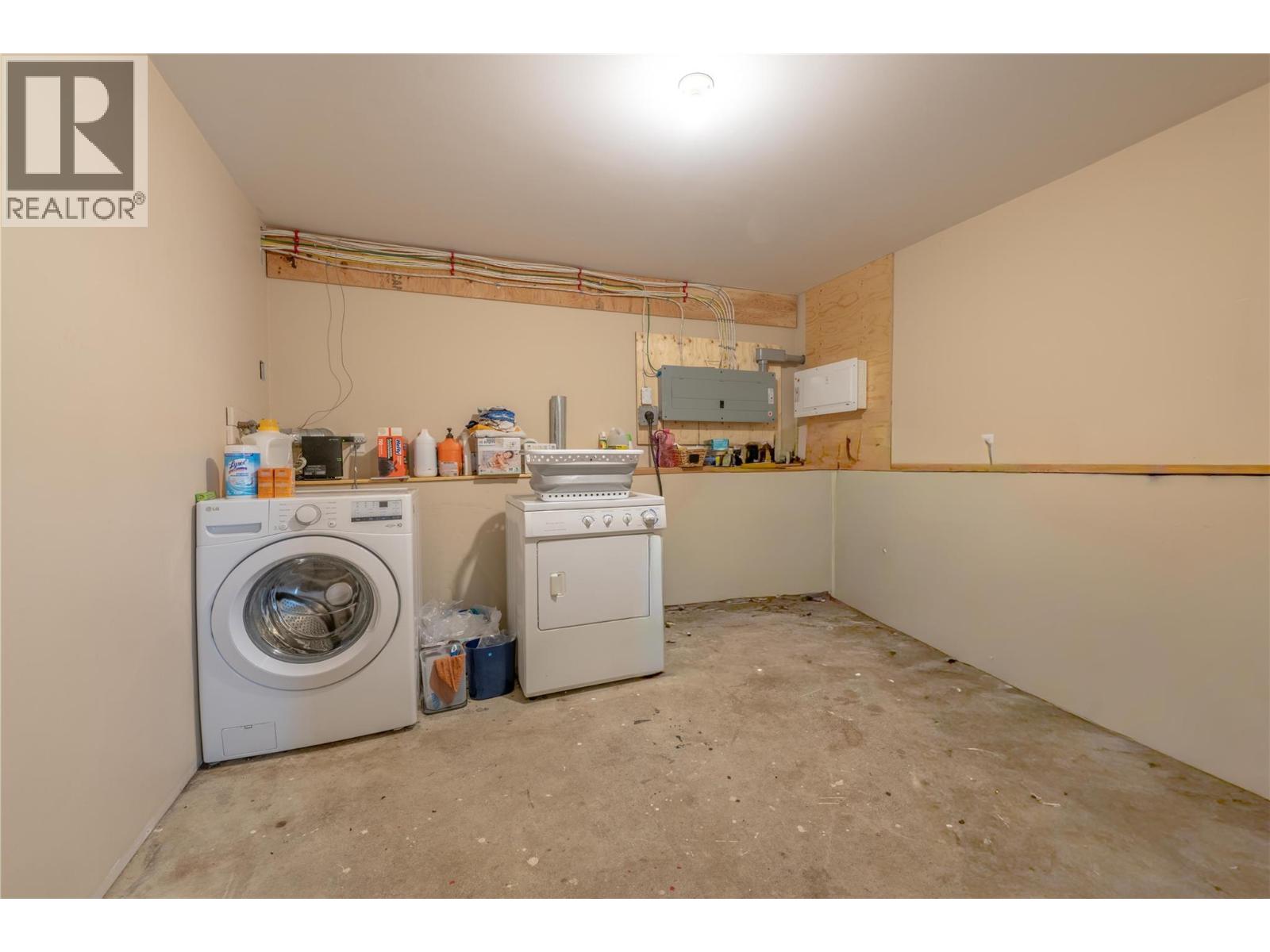 411 Sixth Street - 32