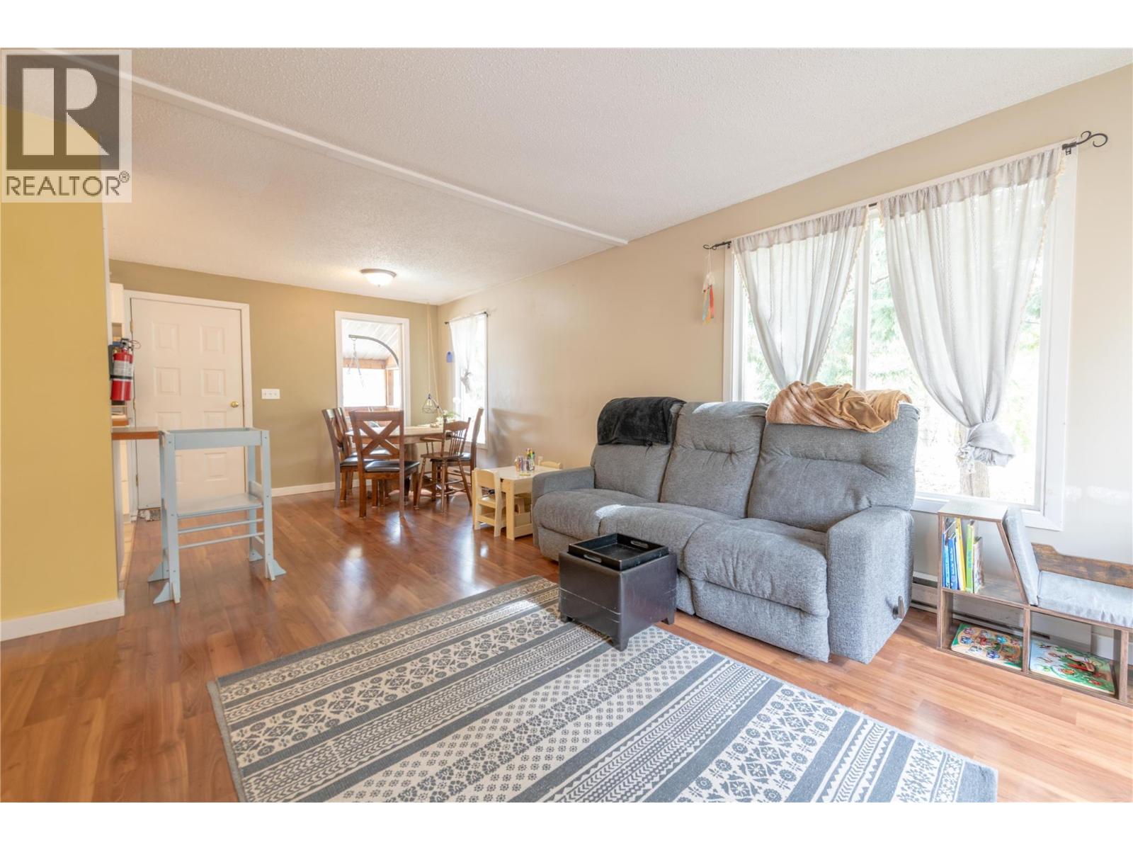 411 Sixth Street - 18