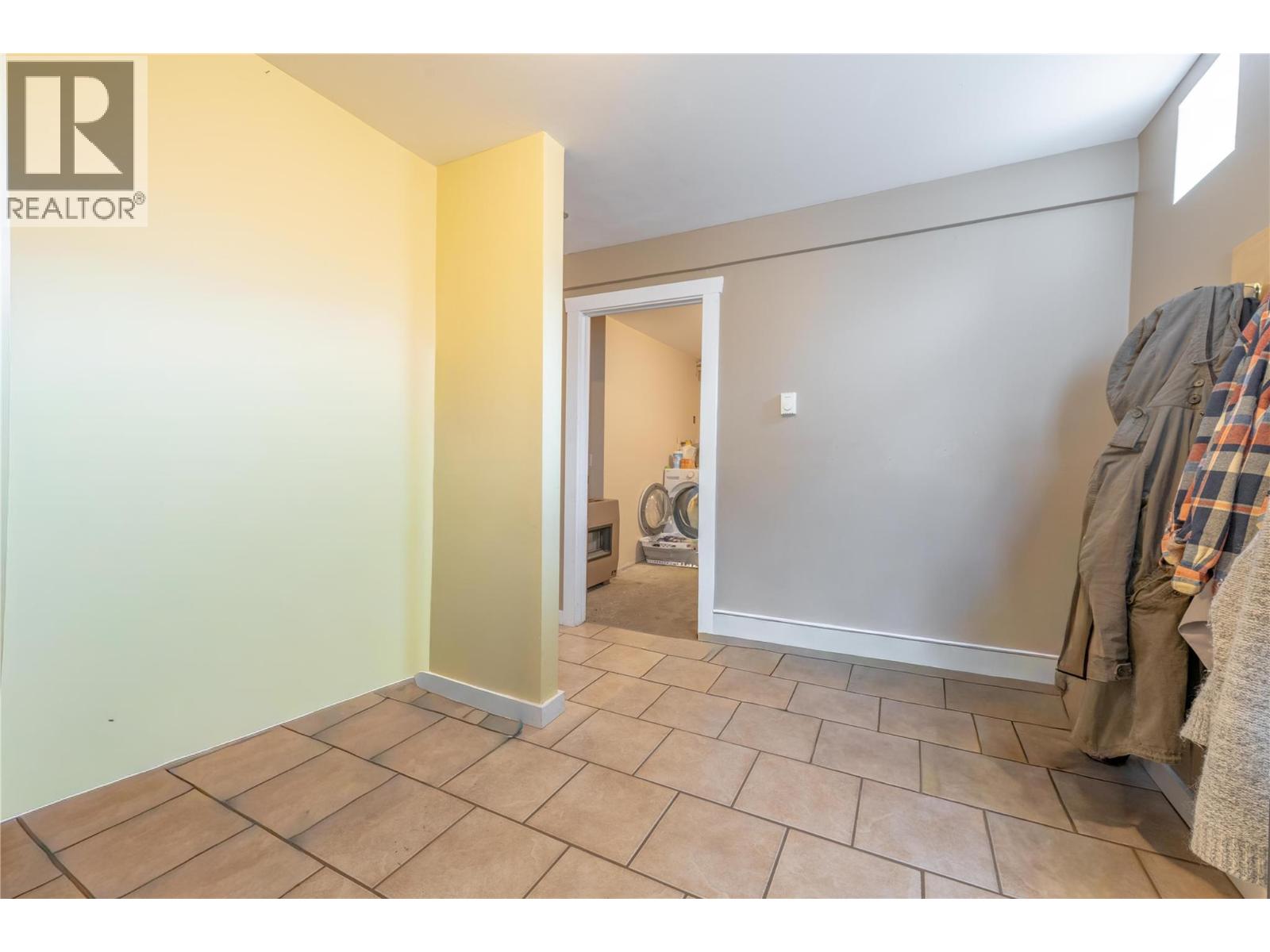 411 Sixth Street - 31