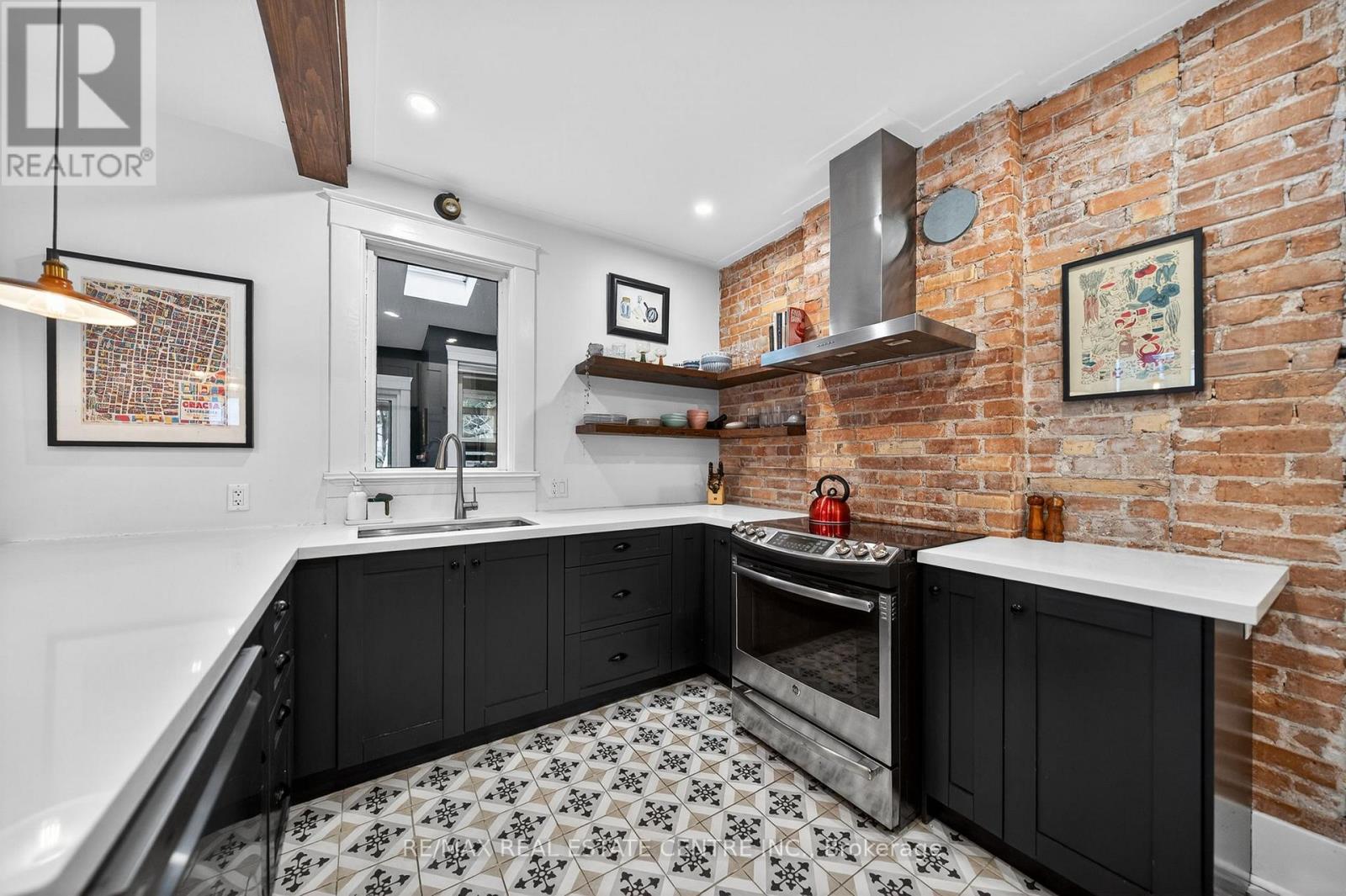 282 PARK STREET Property Photo