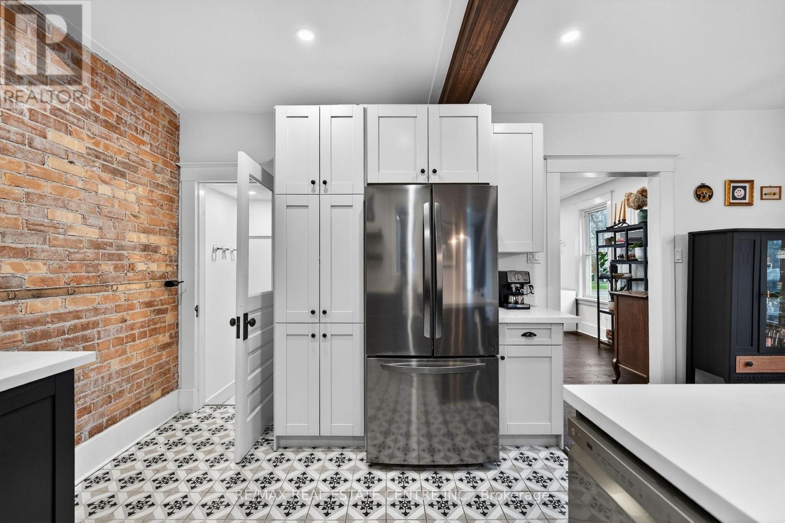 282 PARK STREET Property Photo