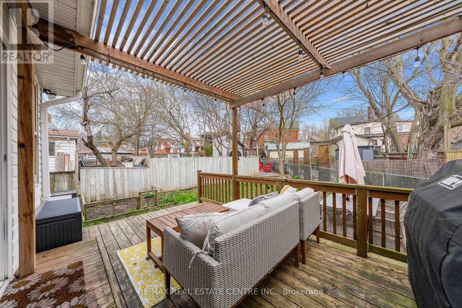 282 PARK STREET Property Photo