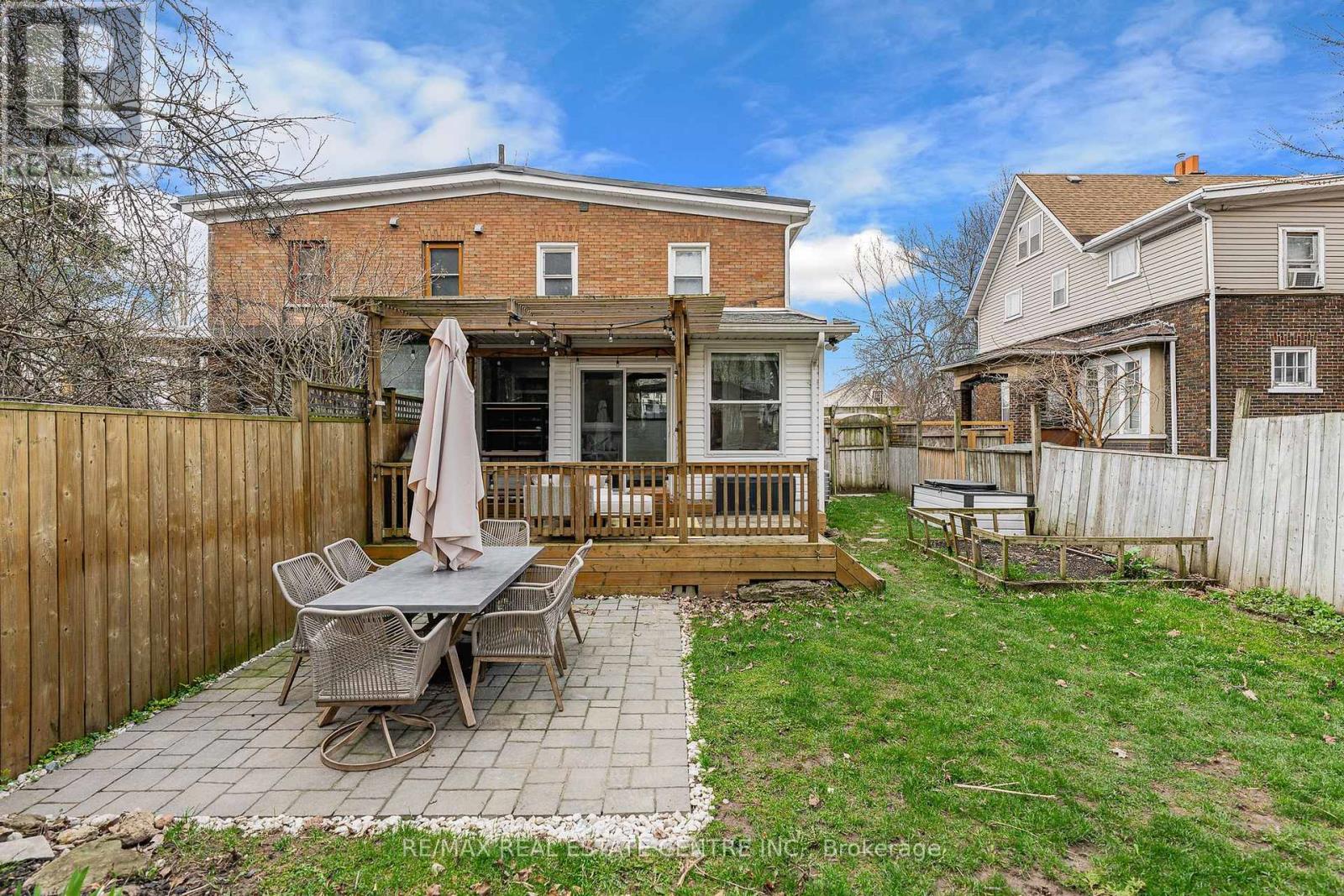 282 PARK STREET Property Photo