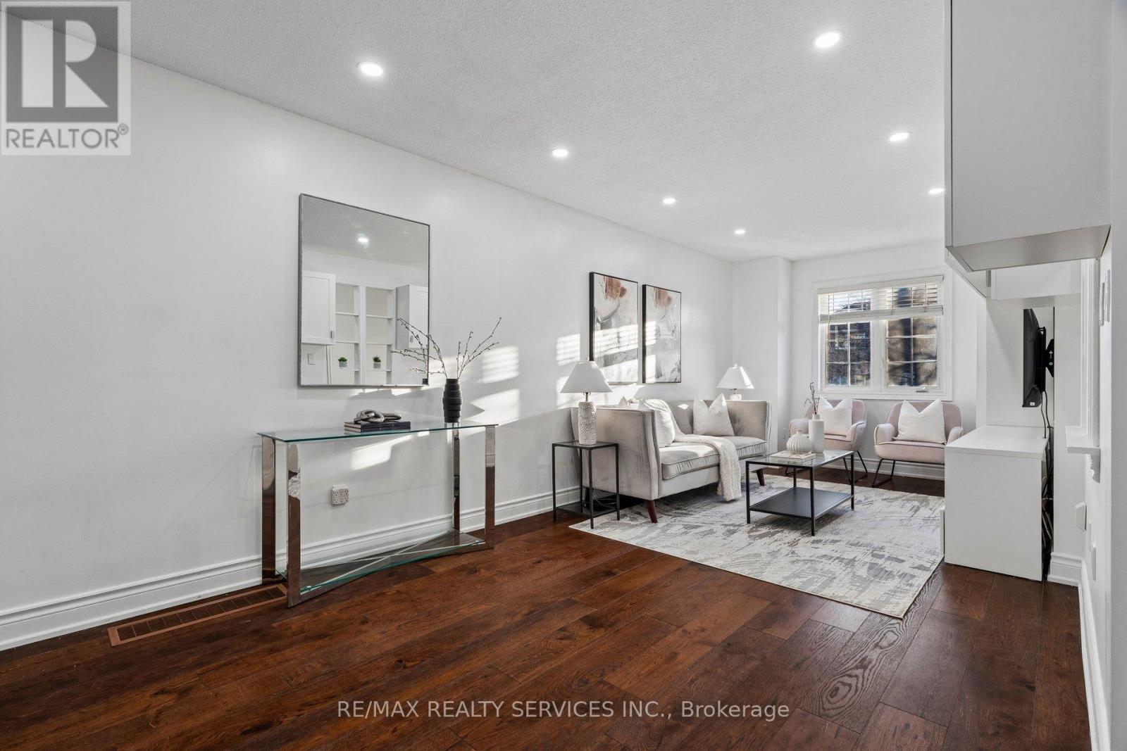 131 CHARLTON SETTLEMENT AVENUE — photo 5