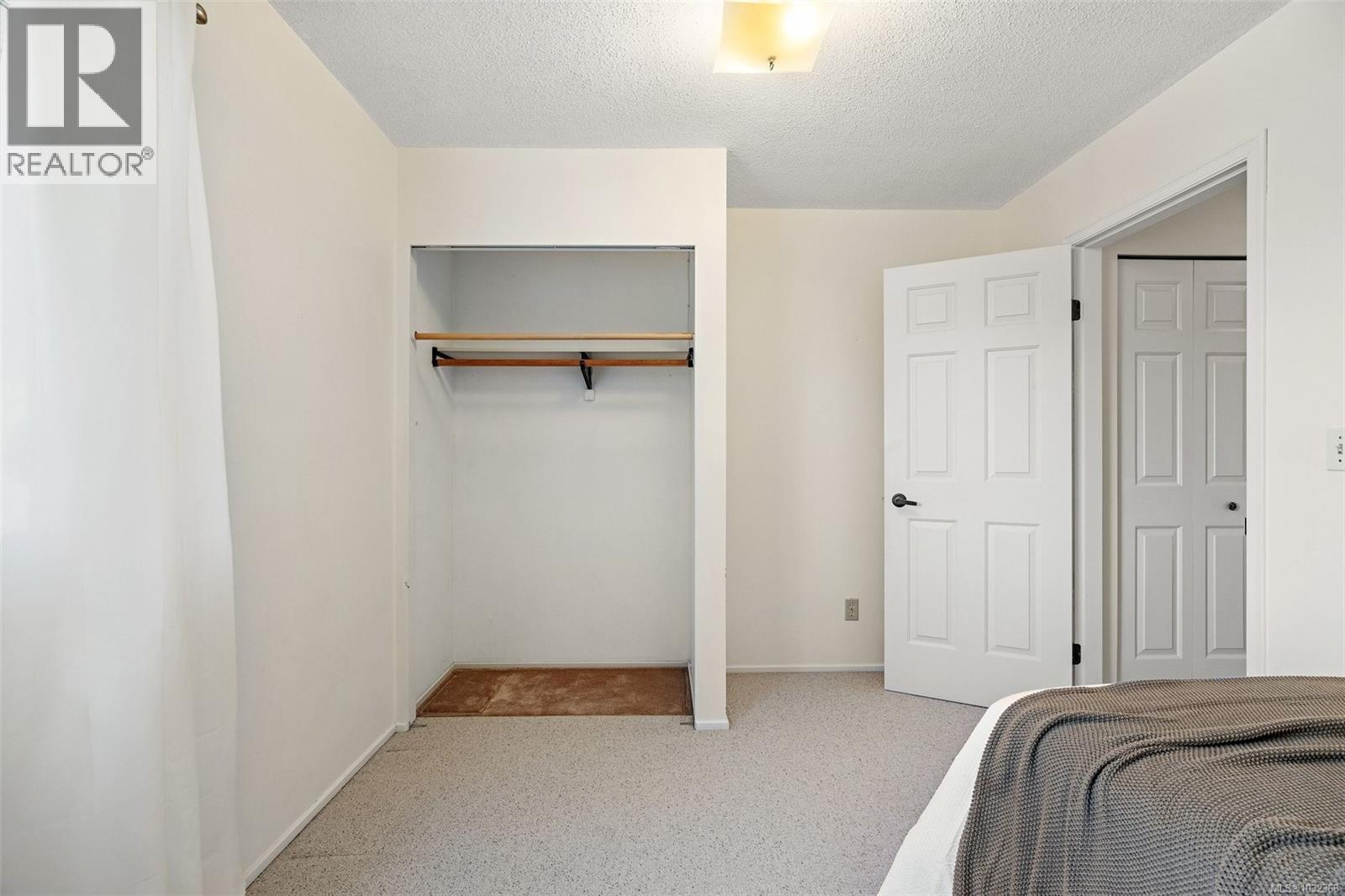 #5 10008 THIRD ST - 18