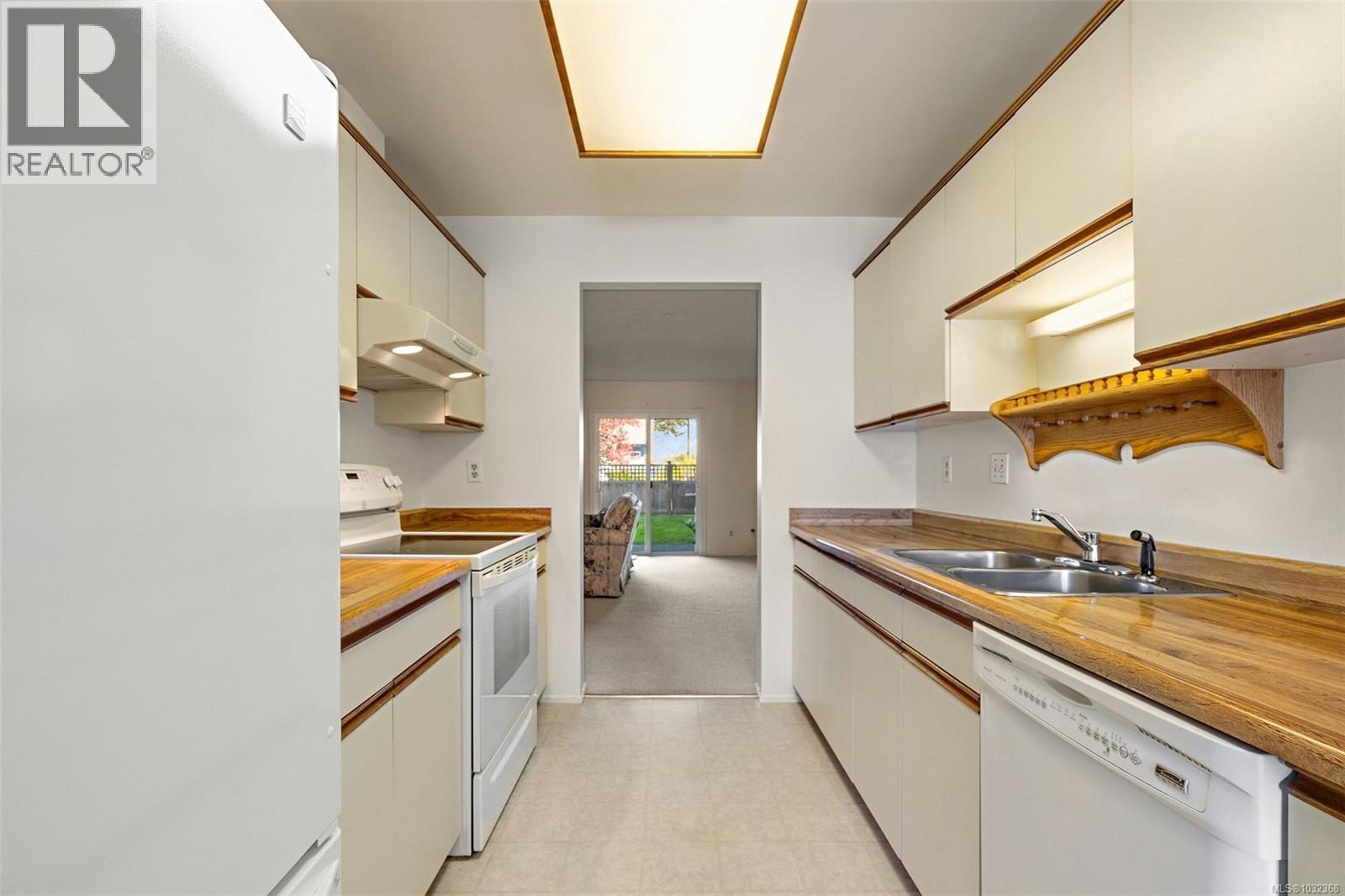 #5 10008 THIRD ST - 4