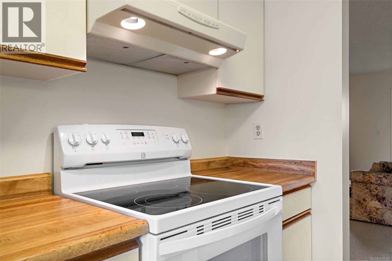 #5 10008 THIRD ST - 5