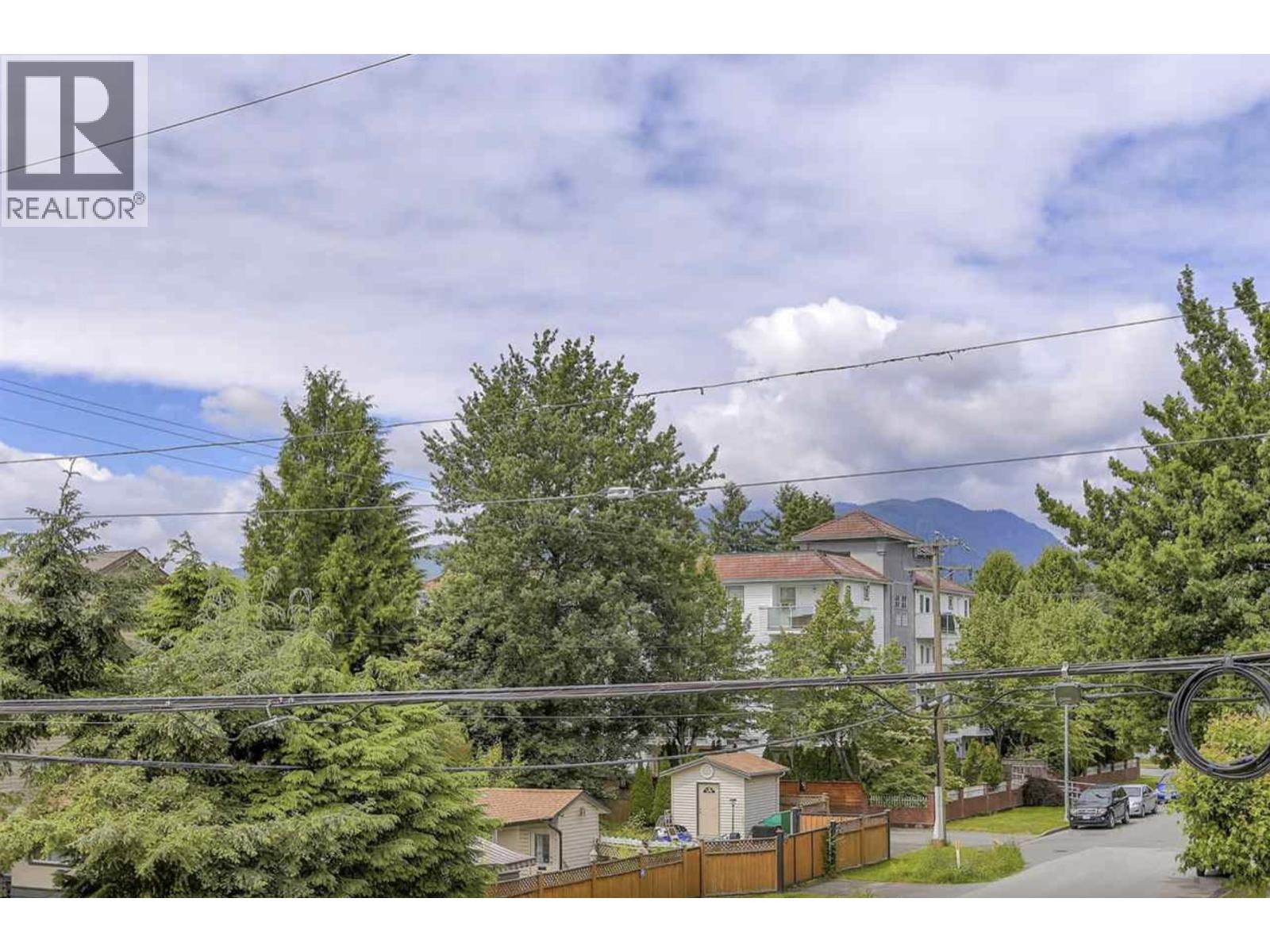203 1988 SUFFOLK AVENUE, Port Coquitlam