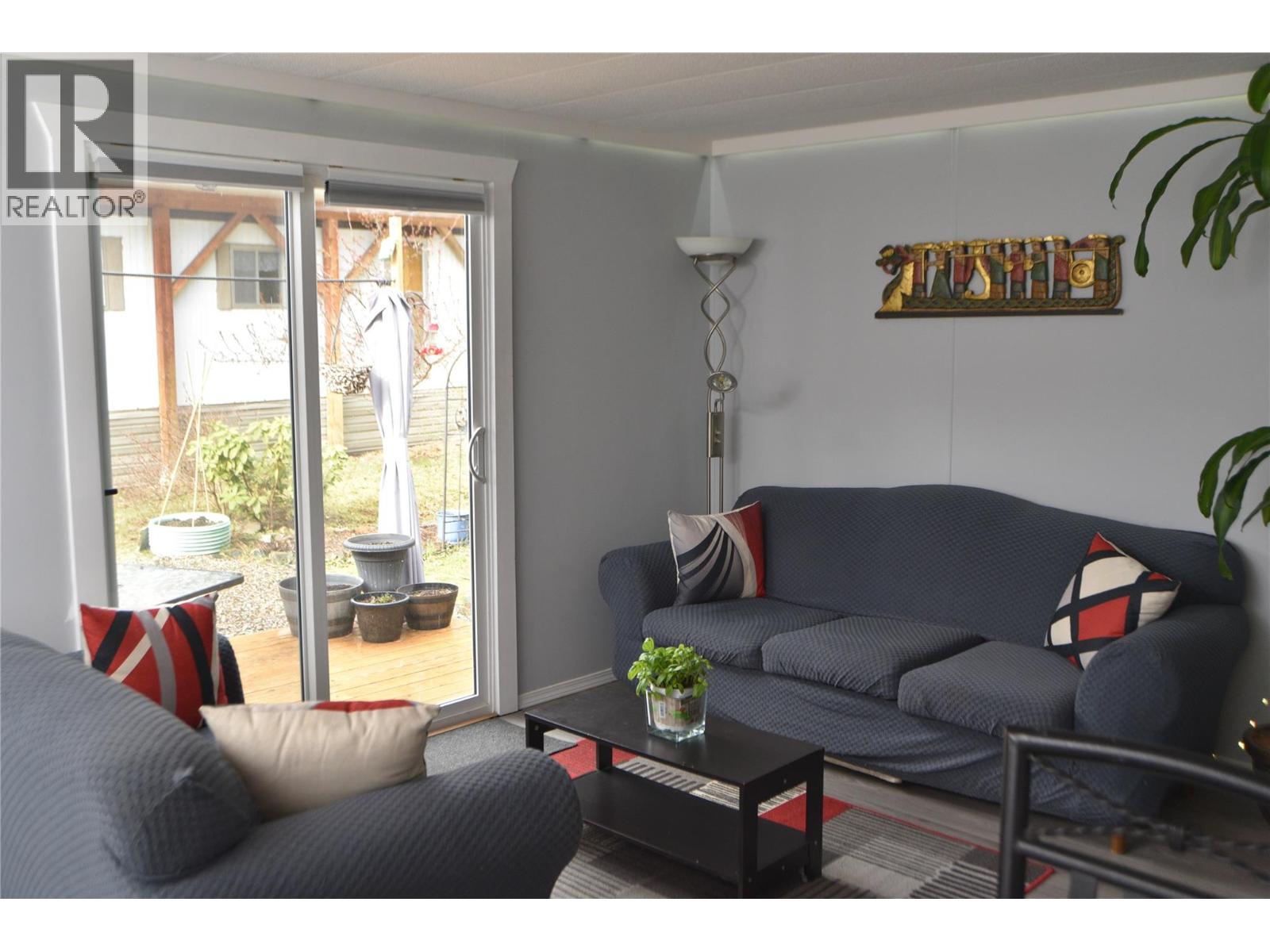 #21 2756 GREENWOOD ROAD - 26