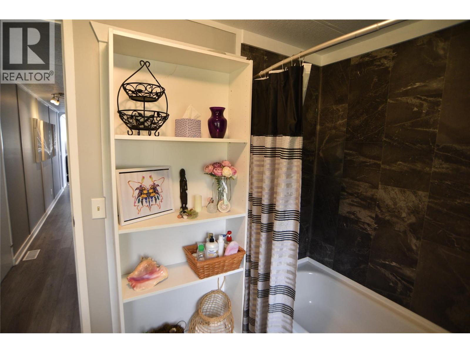 #21 2756 GREENWOOD ROAD - 35