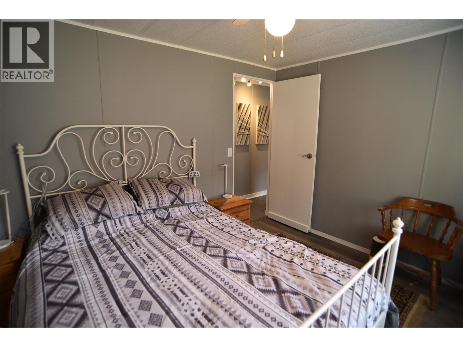 #21 2756 GREENWOOD ROAD - 37