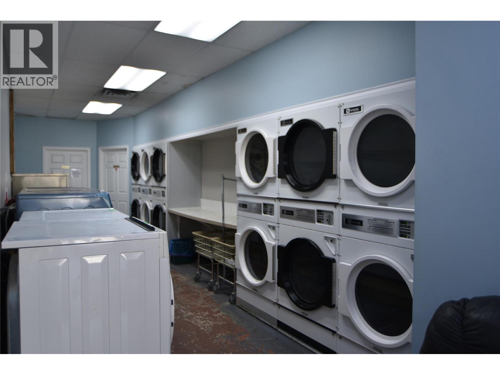 118 1983 Columbia Avenue, Castlegar