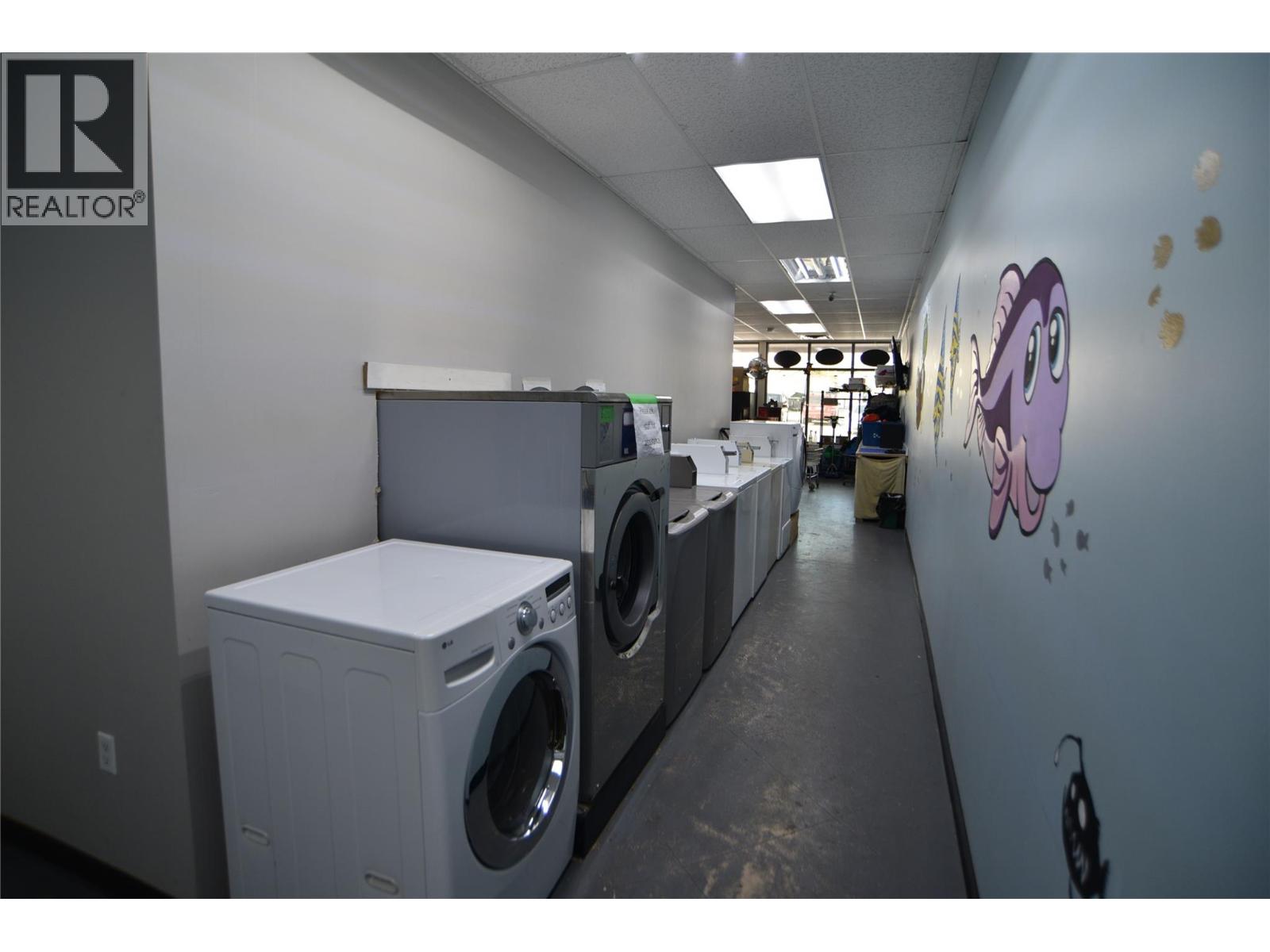 118 1983 Columbia Avenue, Castlegar