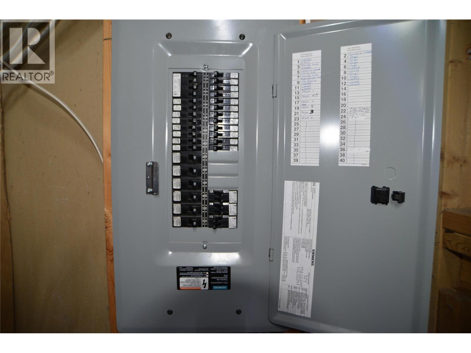 118 1983 Columbia Avenue, Castlegar