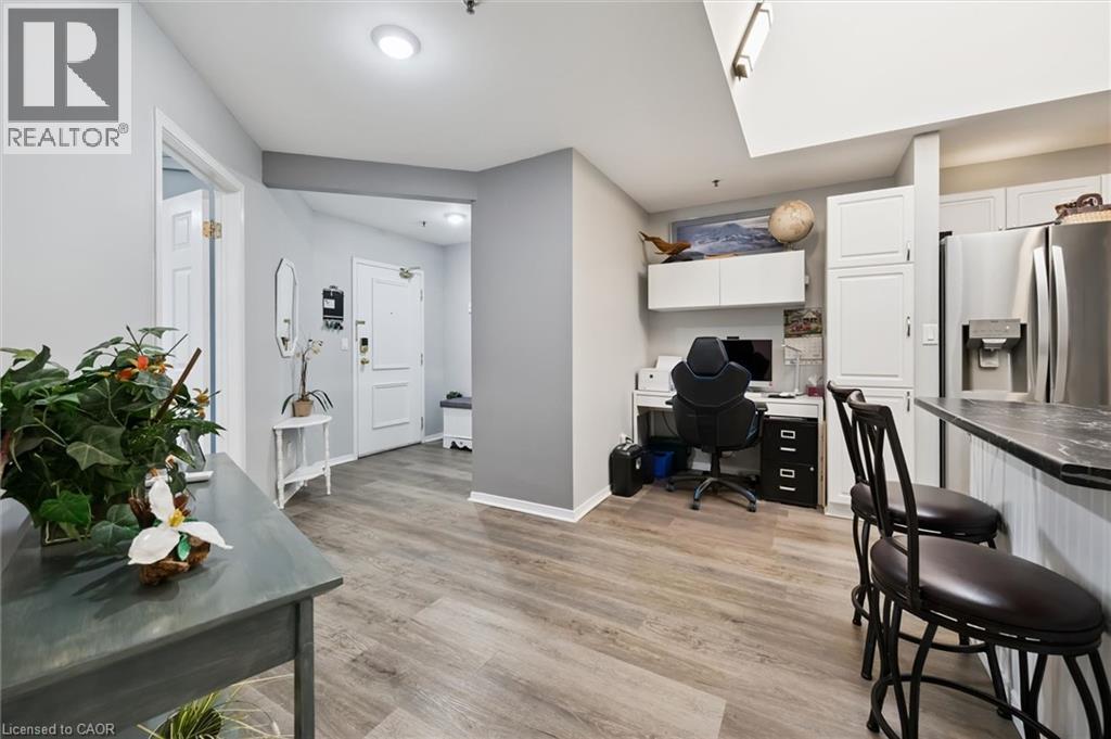 1009 QUEENSTON Road Unit# 205 — photo 3
