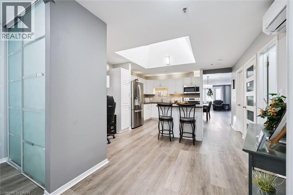 1009 QUEENSTON Road Unit# 205 — photo 4