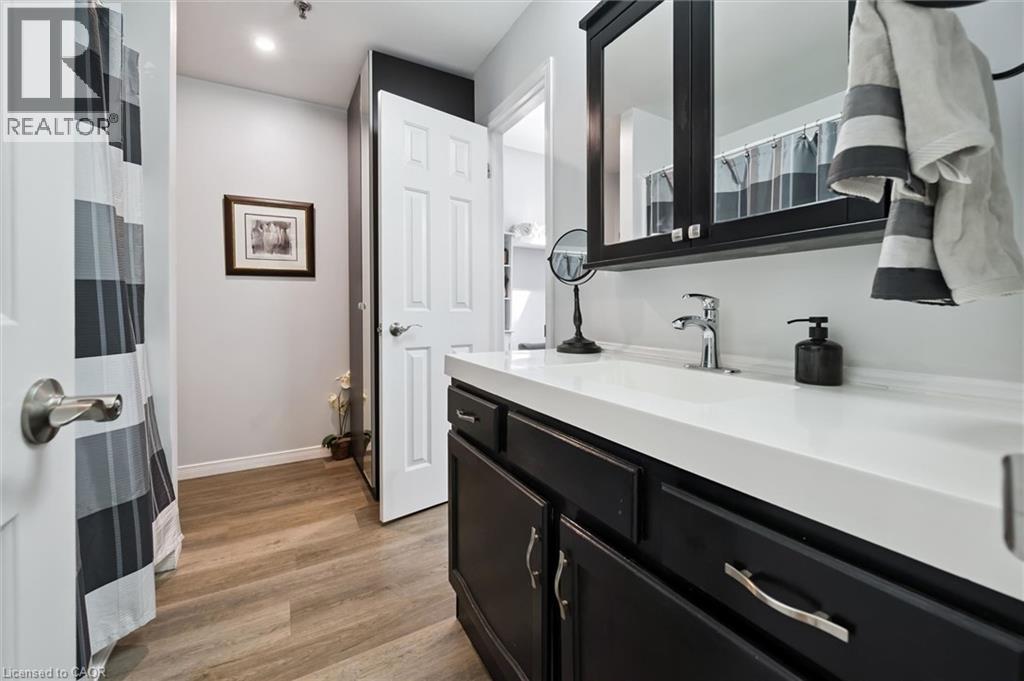 1009 QUEENSTON Road Unit# 205 — photo 31