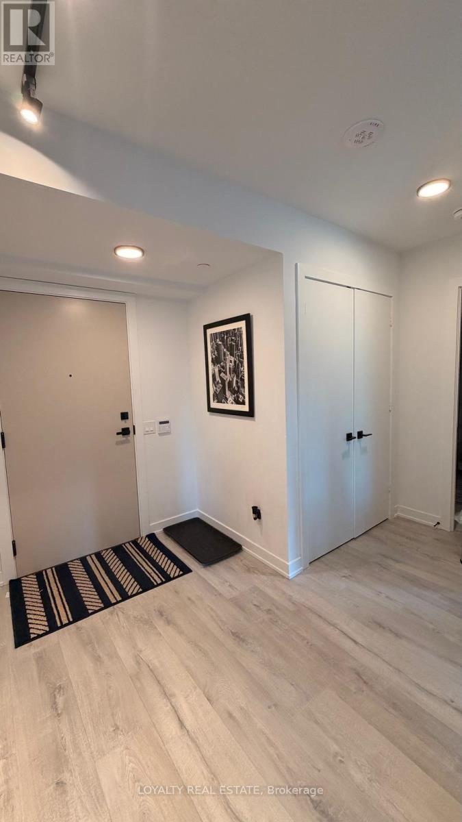 Listing photo of 805 - 327 KING STREET W