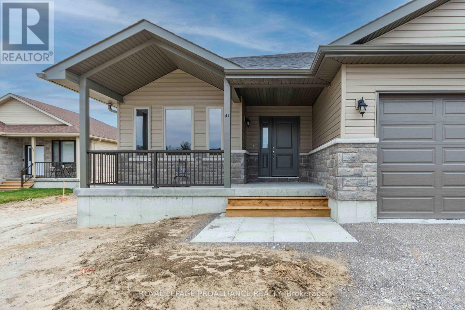 41 CLAYTON JOHN AVENUE - 2