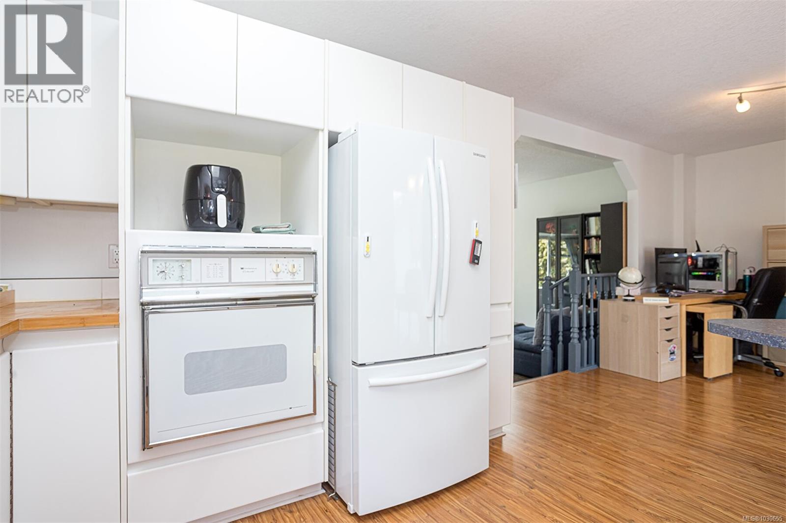 521 Wilrose Pl — photo 10