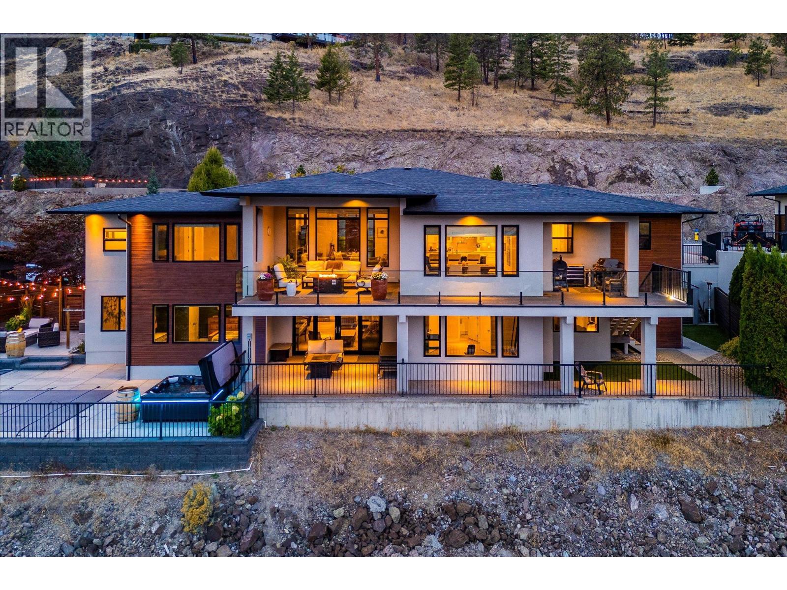  738 Highpointe Drive, Kelowna