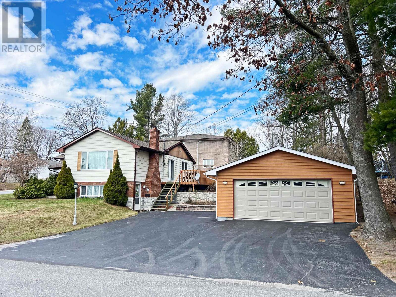 Desirable detached double garage