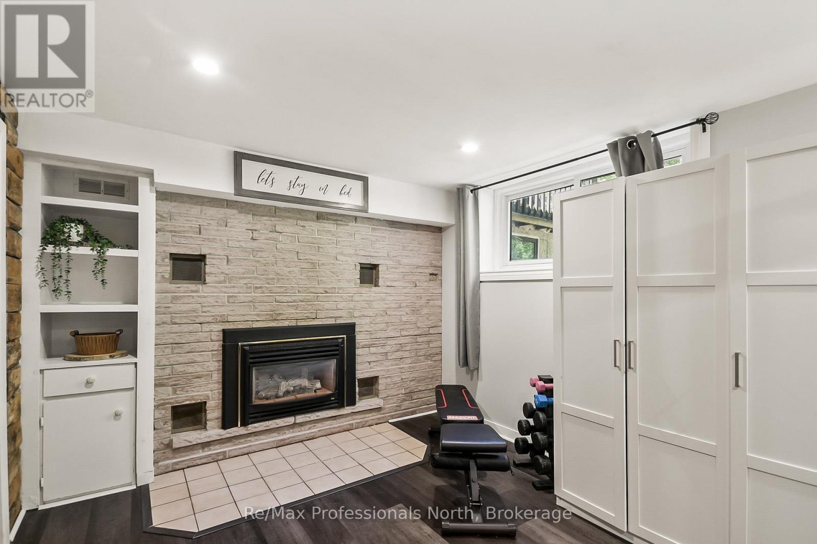 110 FRASER STREET - 27