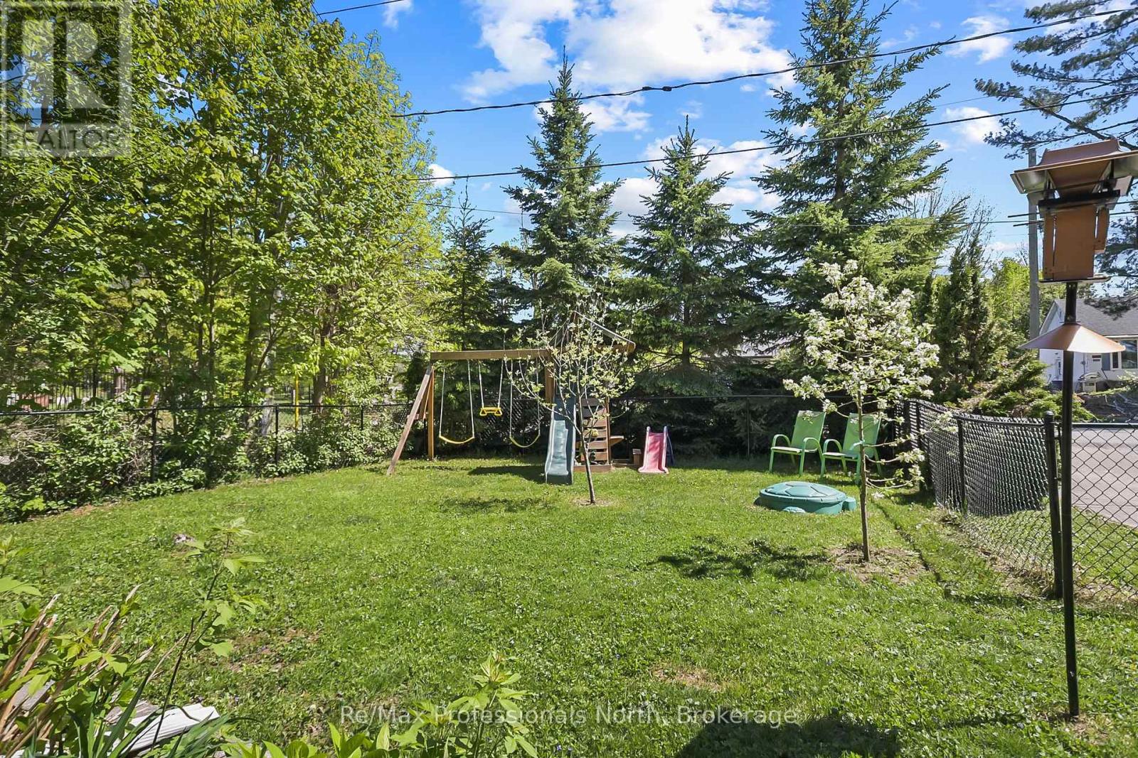 110 FRASER STREET - 30