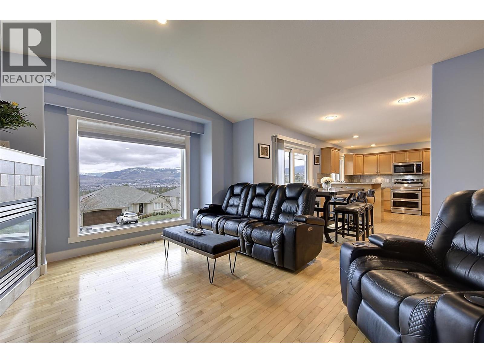  1682 Vineyard Drive, West Kelowna