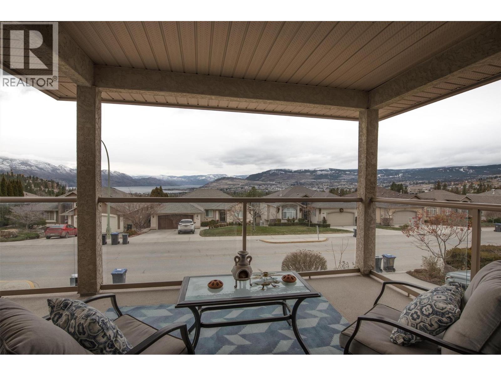  1682 Vineyard Drive, West Kelowna