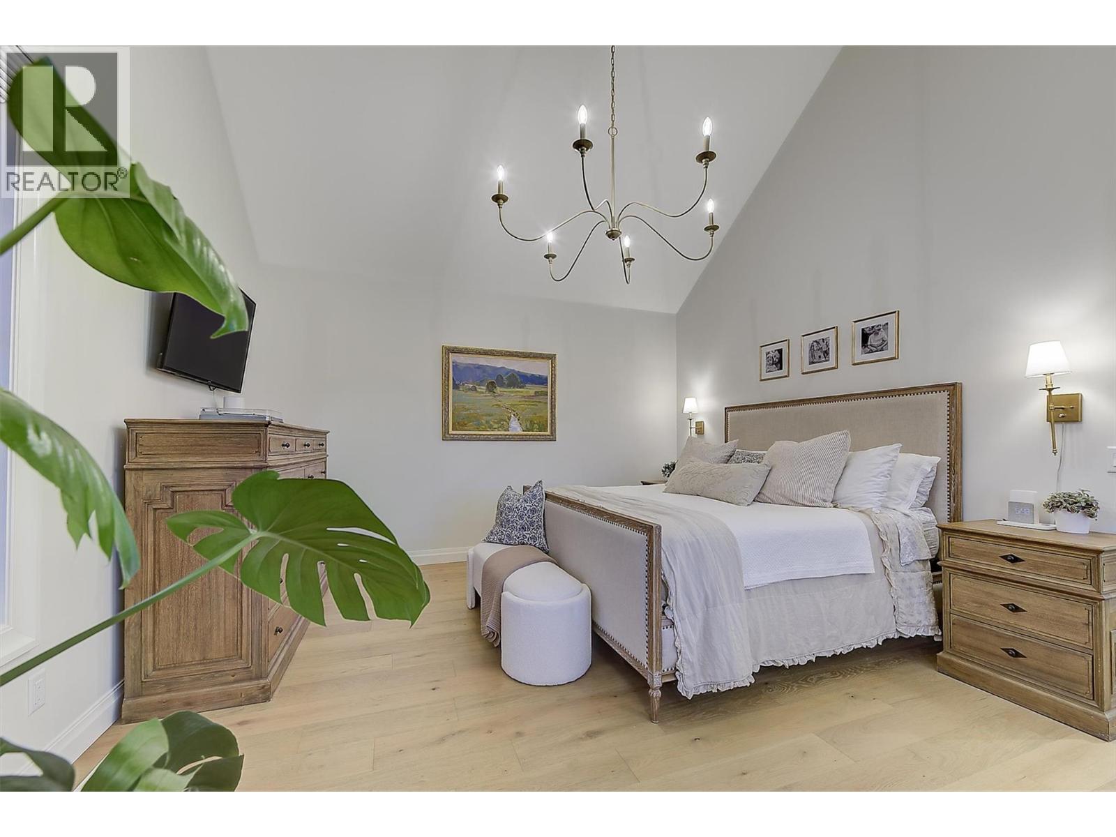  622 Trumpeter Road, Kelowna