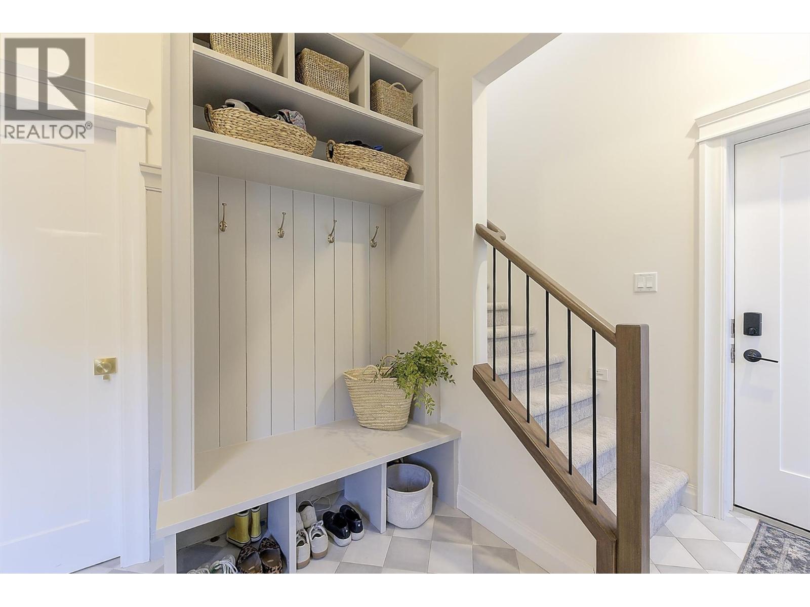  622 Trumpeter Road, Kelowna