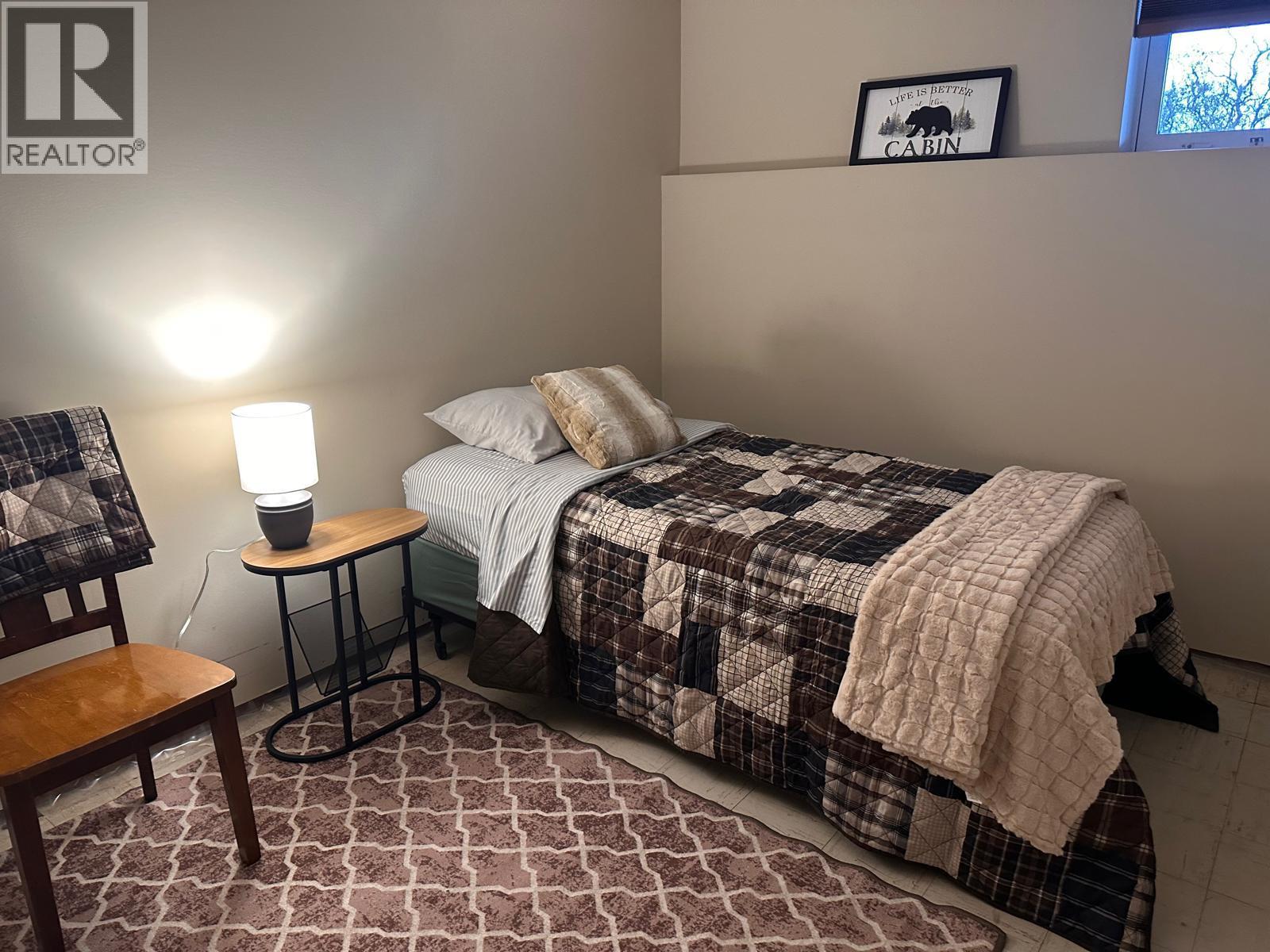 5113 47 Avenue NW - 7