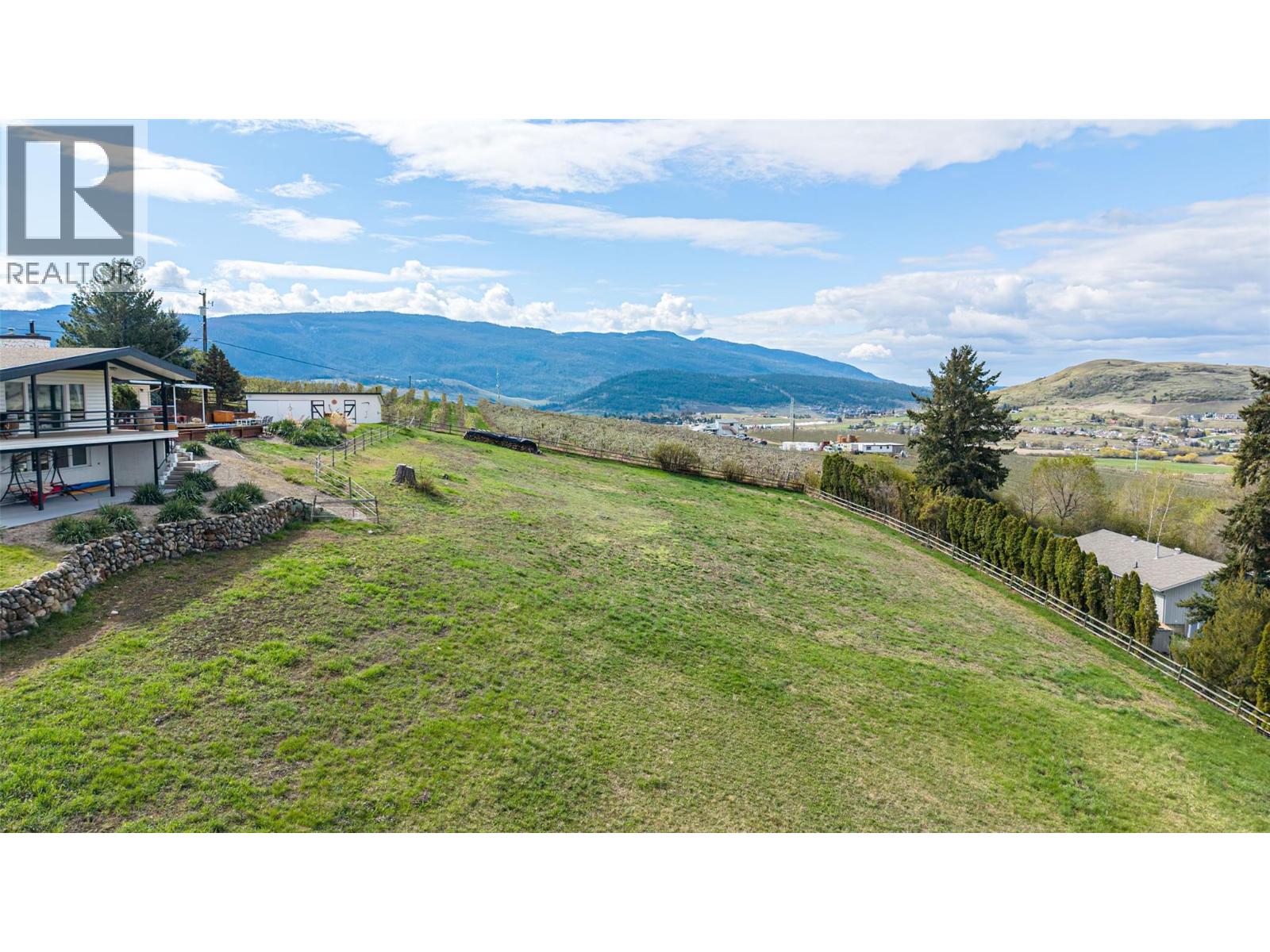 701 Robin Road, Vernon